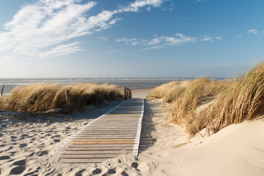 Strand und weiter Horizont auf Langeoog